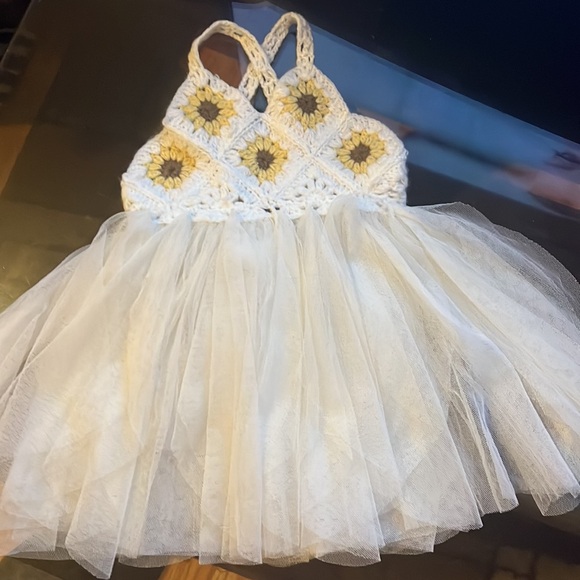 ELLY & EMMY DRESS - Picture 3 of 5